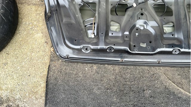 SUBARU 57509AG0019P Крышка багажника в наличии Запорожье