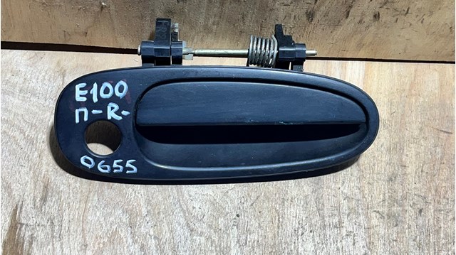 Ручка передней двери наружная, правая 6921012160 TOYOTA