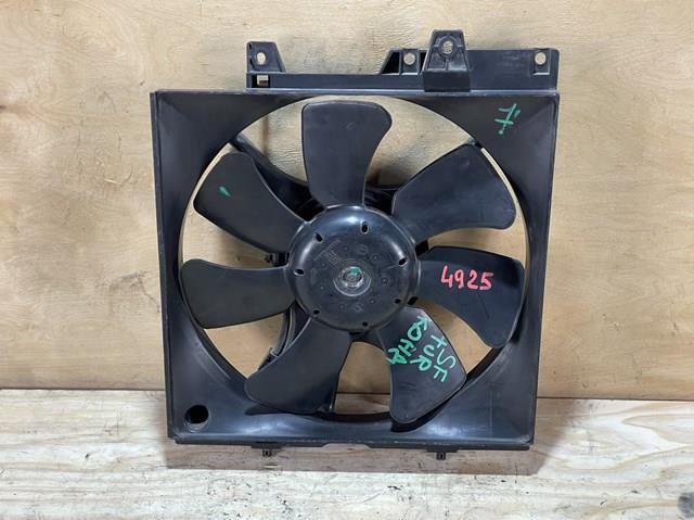 Диффузор радиатора кондиционера в сборе. привезен с японии состояние отличное.  73310FC050