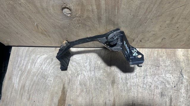 Крепление аккумулятора 82180AL00A SUBARU