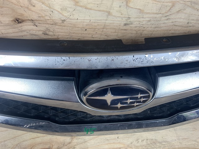 SUBARU 91121AJ010 Решетка радиатора в наличии Полтава