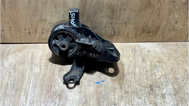 Левая подушка двигателя GE6T39070A MAZDA