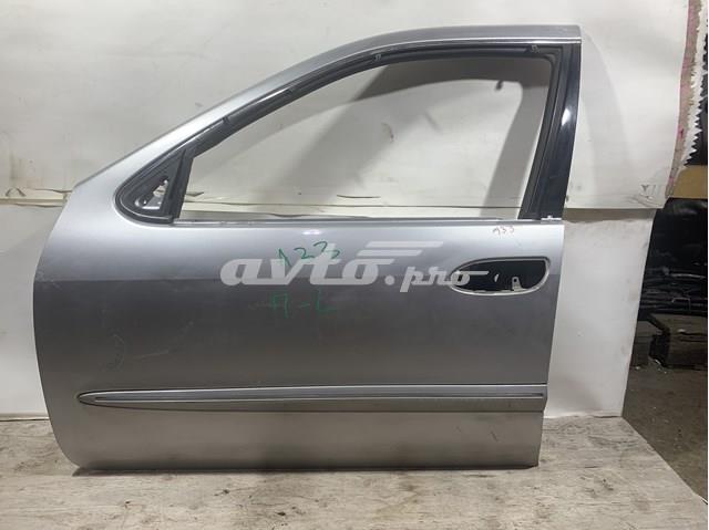 Водительская дверь H01013Y5CM NISSAN