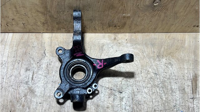 MB870916 MITSUBISHI Цапфа передняя правая купить в Винница