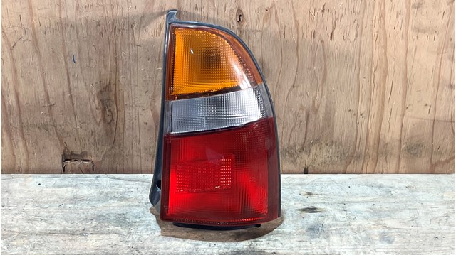 Задний правый стоп MB912970 MITSUBISHI