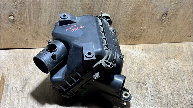 MN135268 MITSUBISHI Корпус воздушного фильтра, верхняя часть купить в Черновцы