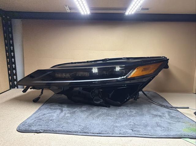 Фара дальнего света в сборе 260605MR0A NISSAN