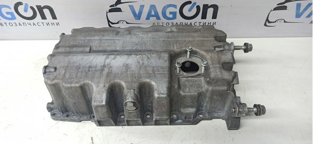 Поддон двигателя Volkswagen Caddy III