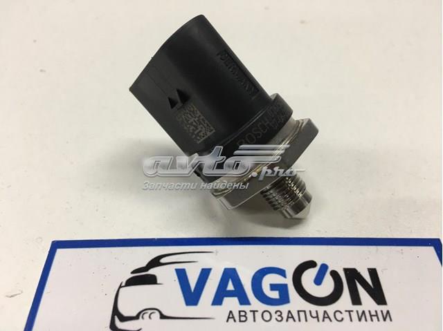 Датчик давления топлива 06J906051 VAG