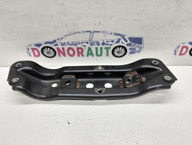 Крепление кпп 113101CB0A NISSAN