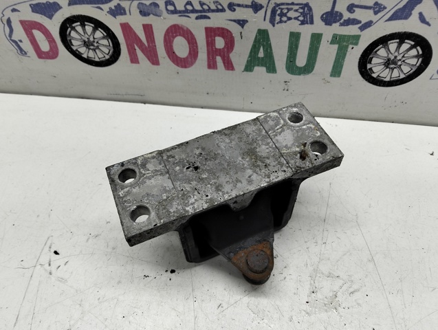 NISSAN 113204GB5A Правая подушка двигателя в наличии Каменское