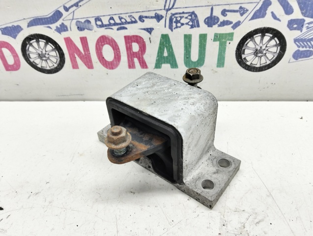 Правая опора ДВС 113204GB5A NISSAN