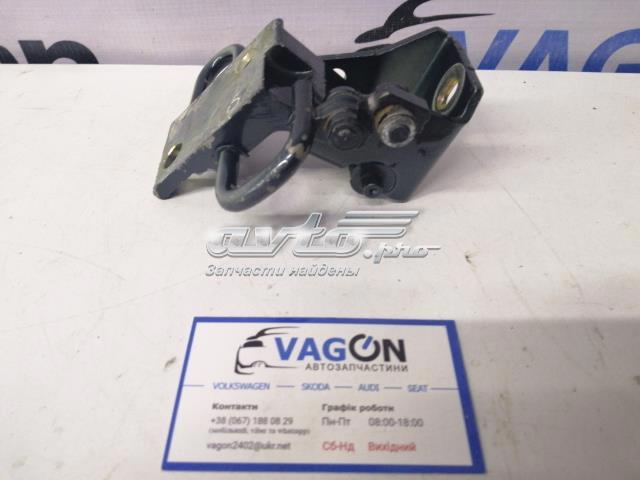 VAG 1J4833412C Петля двери задней правой в наличии Николаев