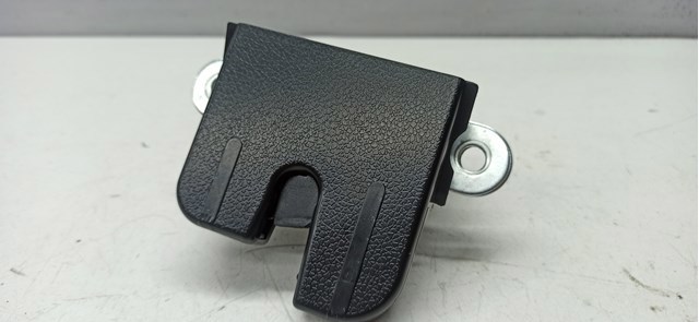 Замок крышки багажника Фольксваген Гольф 6