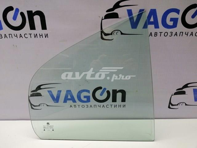 Стекло угловое двери задней 1U4845216D VAG