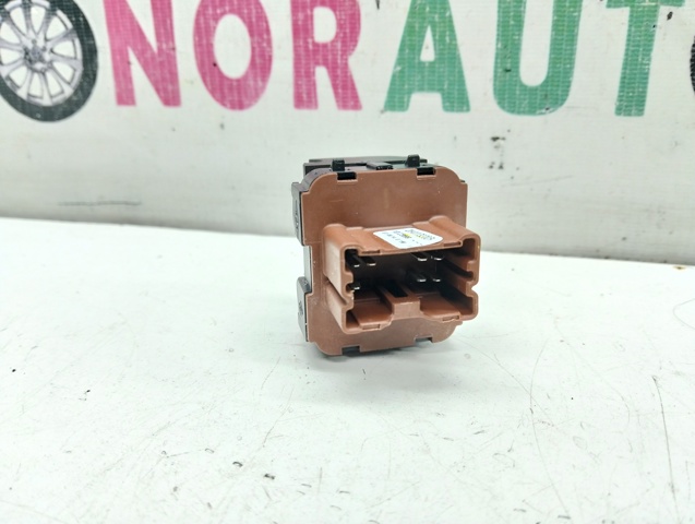 254113300R RENAULT Кнопочный блок управления стеклоподъемником передний левый купить в Черкассы