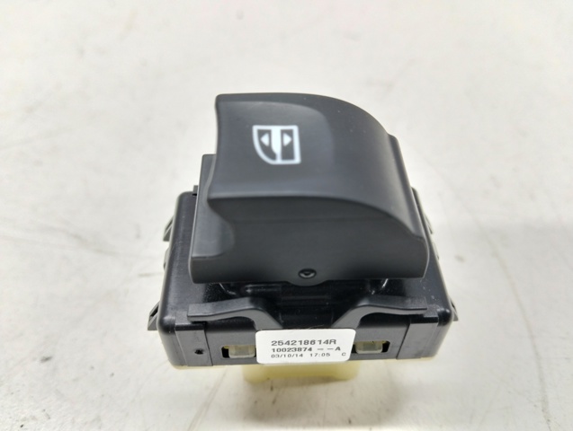 Кнопка стеклоподъемника передняя правая 254218614R RENAULT