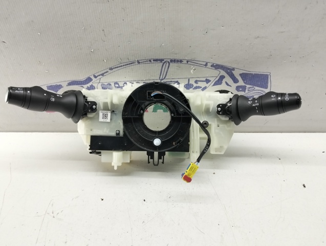 Переключатели подрулевые 255673247R RENAULT