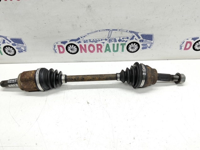 Вал приводной правый 391001CA0A NISSAN