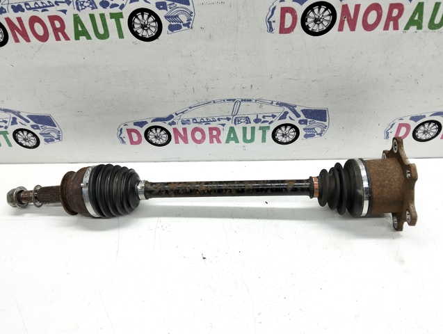 Полуось задняя, левая 396011DR0A NISSAN