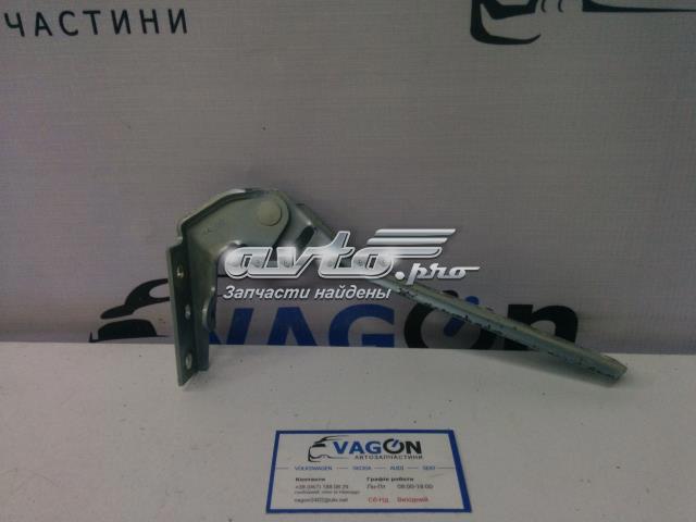 Завеса капота правая 3B0823302A VAG