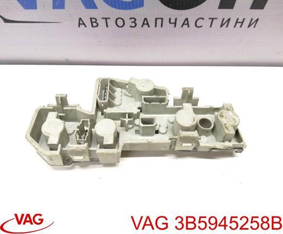 VAG 3B5945258B Плата заднего фонаря контактная в наличии Черновцы