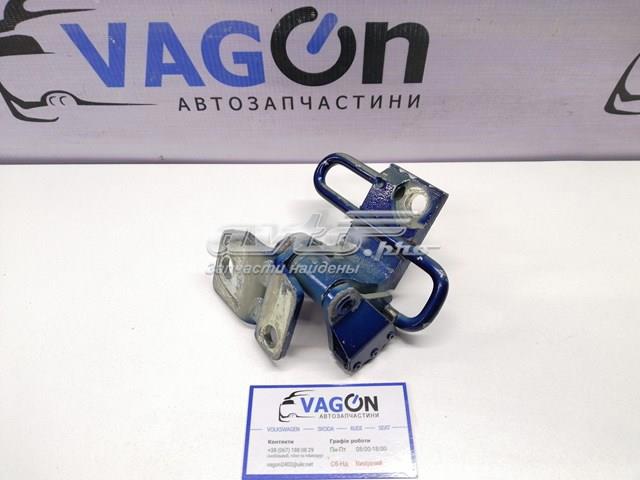 Петля передней двери правая 3C0831412A VAG