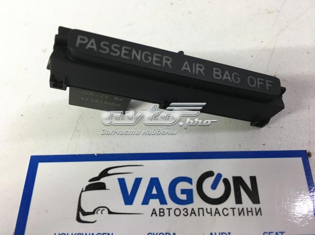Кнопка отключения подушек безопасности AIRBAG 3C0919234 VAG