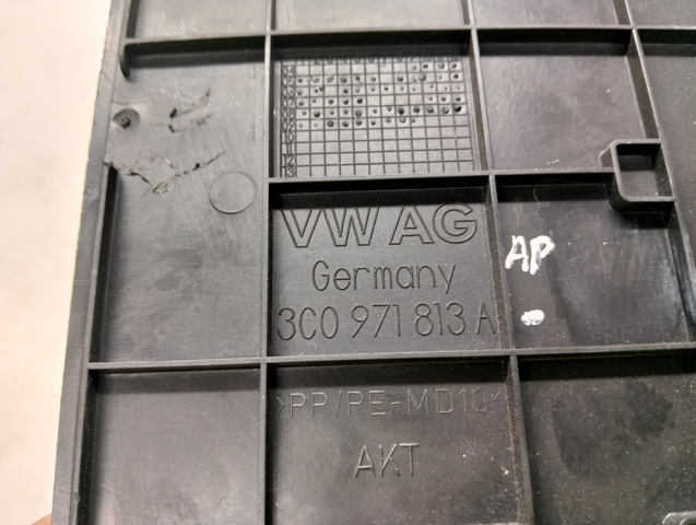 VAG 3C0971813A в наличии Ирпень