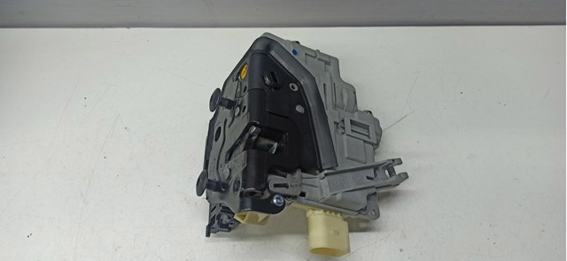 VAG 3C4839015A Замок двери задней левой в наличии Одесса