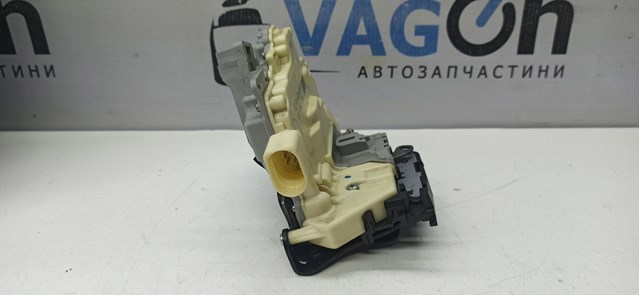 VAG 3C4839015A Замок двери задней левой в наличии Украина