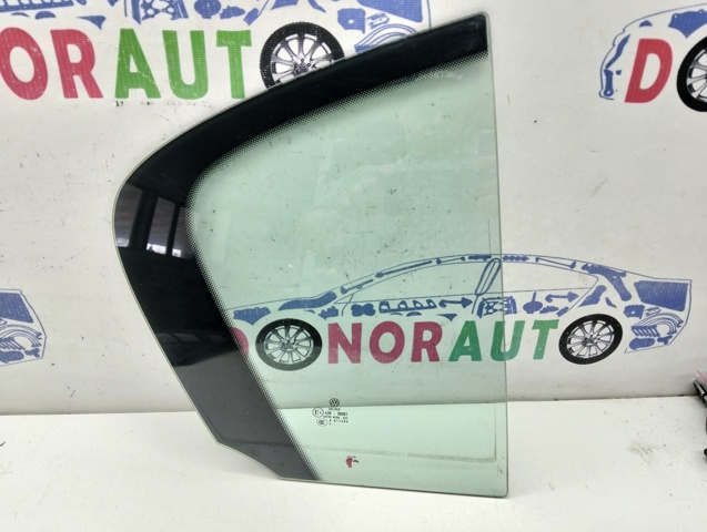 Задняя форточка правая 3C5845216 VAG