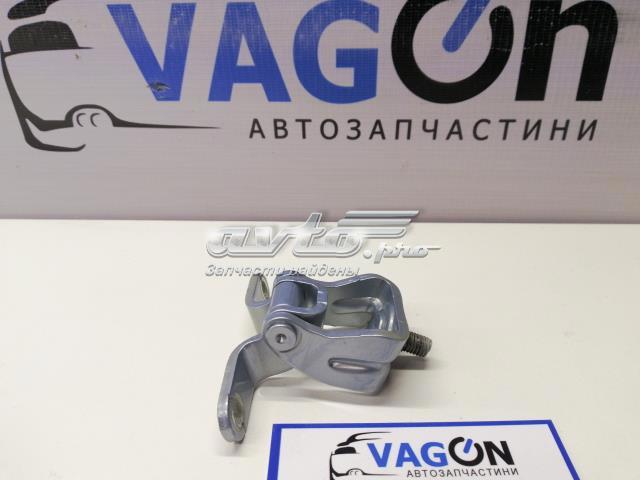 Петля задней багажной, 3/5 -ой двери 3T0827302B VAG