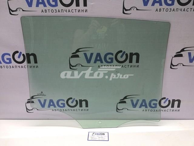 VAG 3T5845205 Стекло двери задней левой в наличии Чернигов