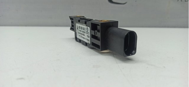 VAG 4B0959643E Датчик удара в наличии Черновцы