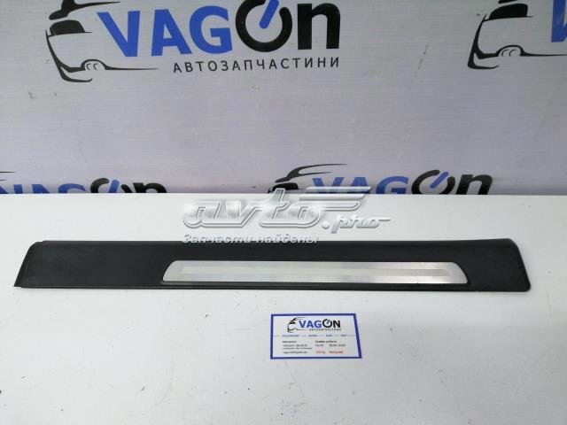 Накладка наружняя (молдинг) порога, задняя правая 4F0853376E VAG
