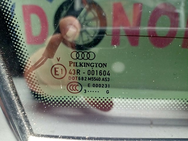 VAG 4L0845299R Стекло кузова (багажного отсека) левое в наличии Житомир