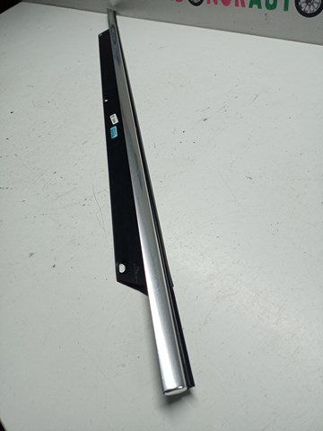 4L0853764E2ZZ Молдинг стекла заднего правый купить Ирпень