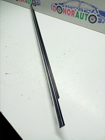 4L0853764E2ZZ Молдинг стекла заднего правый купить Ровно
