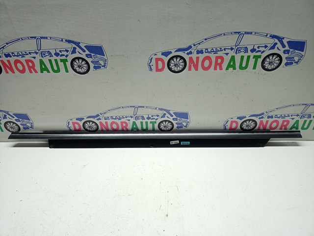 Молдинг заднего стекла, правый 4L0853764E2ZZ VAG