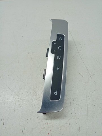 4L1713463A VAG Накладка консоли рычага переключения передач АКПП купить в Павлоград