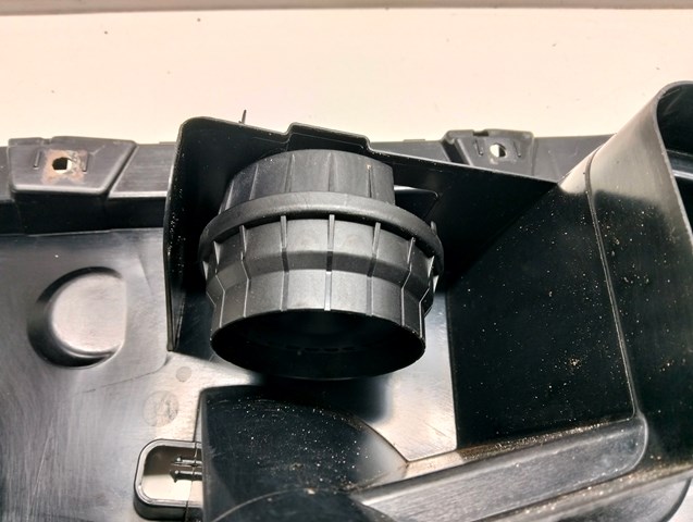 51127184768 BMW Кронштейн бампера заднего правый купить в Кривой Рог
