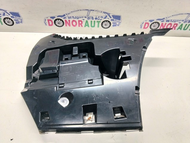 Кронштейн бампера заднего, правый 51127184768 BMW