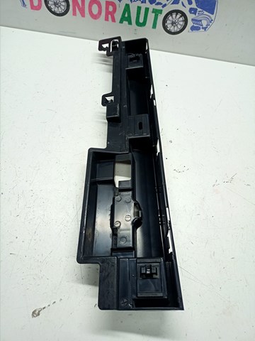 51777256918 Кронштейн наружной накладки порога правой купить Запорожье