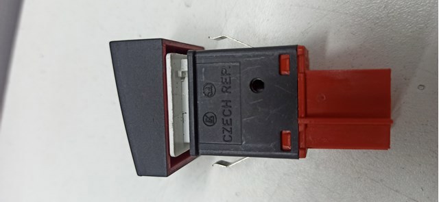 VAG 5L0953235 Кнопка включения аварийного сигнала в наличии Николаев