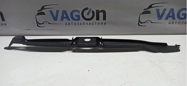 5N0821112 VAG Уплотнитель крыла купить в Черкассы