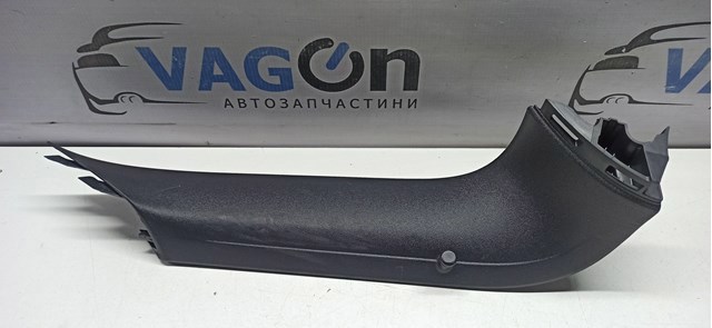Облицовка ляды 5N0867703A82V VAG
