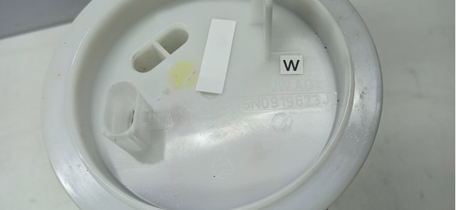 VAG 5N0919673J Датчик уровня топлива в баке левый в наличии Украина