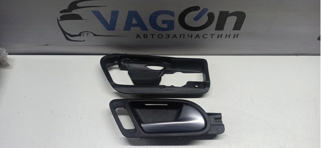 Ручка двери передней внутренняя правая 5N2837114FUAQ VAG