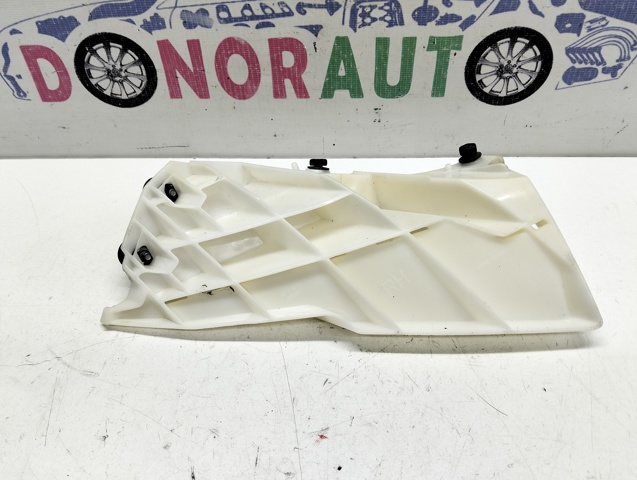 Кронштейн бампера переднего, правый 620581CA0A NISSAN